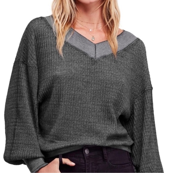 Free people baggy grey off the shoulder top - Picture 3 of 7